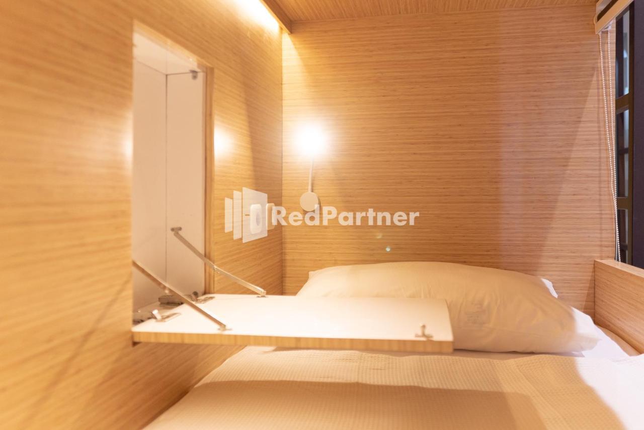 Capsule Antasari Redpartner Hotel 2*